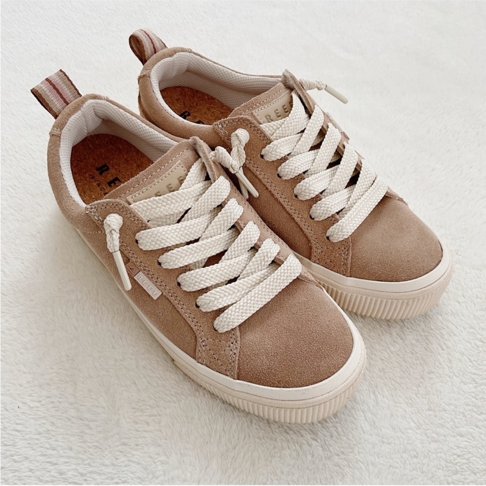 Reef Lay Day Dawn Sneakers Size 7